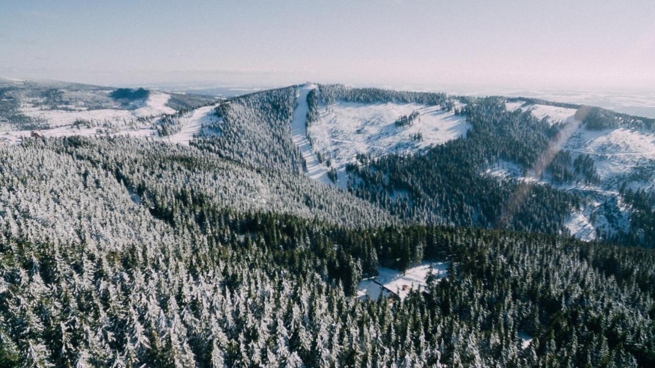 Natura Haziko Izvoare  Bagian luar foto